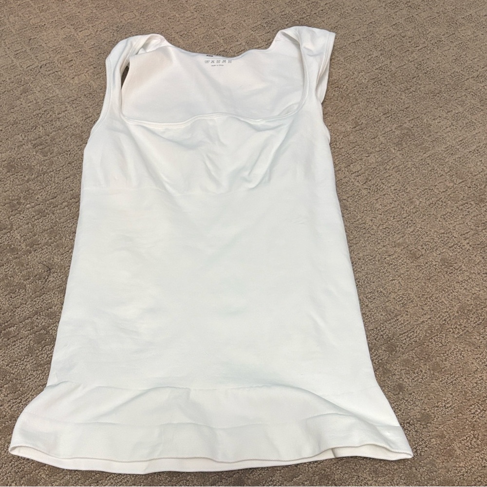 fitted compression white tank!